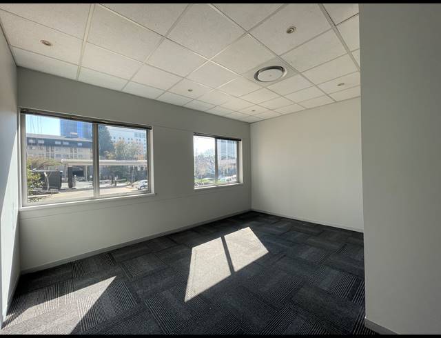 723M² OFFICE TO LET IN SANDTON CENTRAL